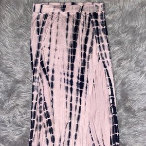 💕 FASHION NOVA , LONG PINK & BLACK SKIRT 🖤